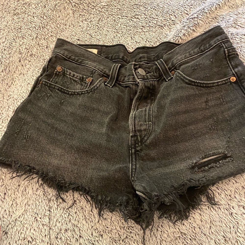 Short Levi’s Premium Black with hint of grey